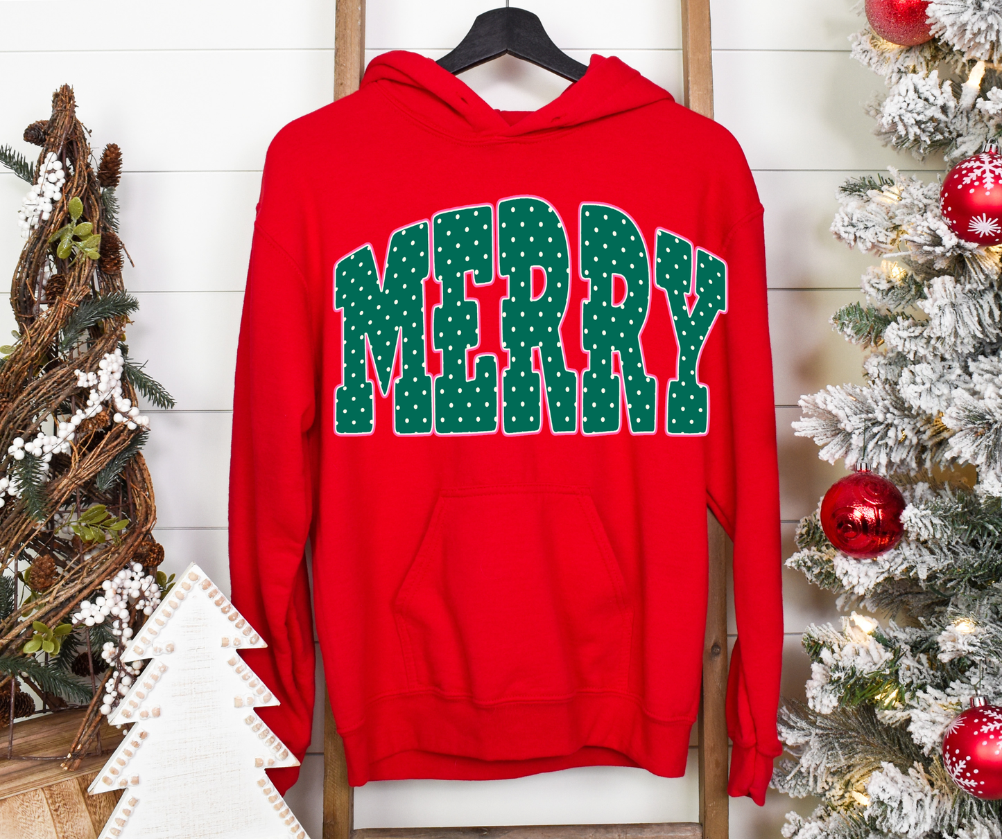 MERRY-Green and White Polka dot Pattern